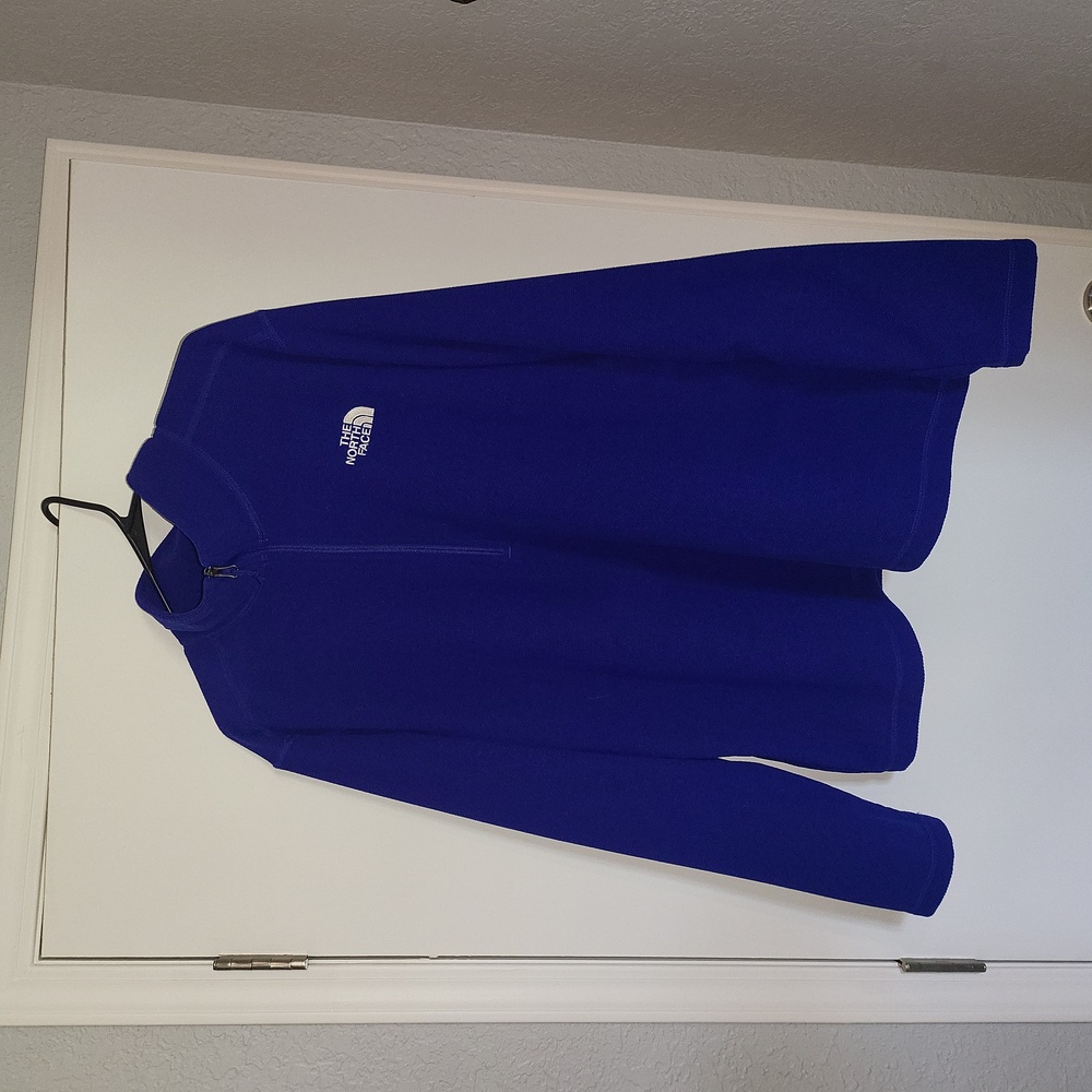 The Northface pullover